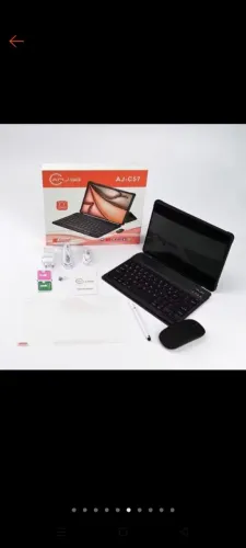 Tablet com teclado e mouse