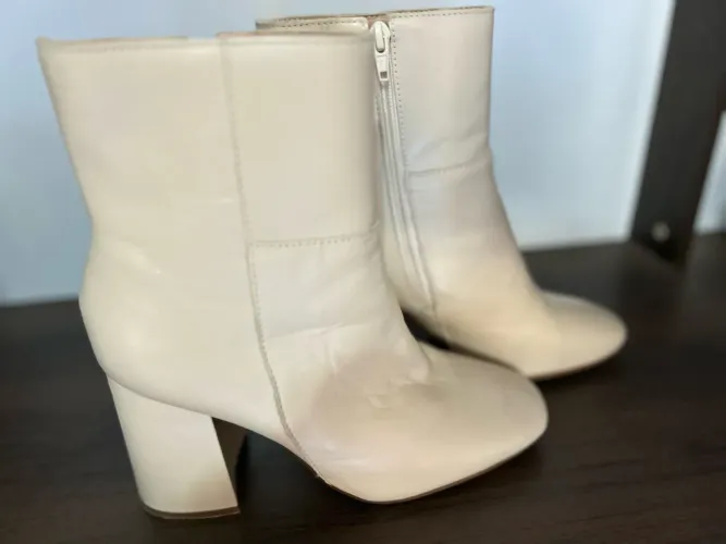 Bota de couro legítimo tam 37 