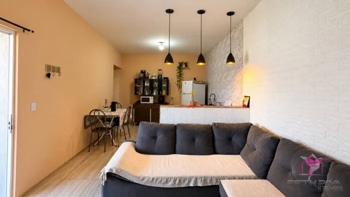 Casa de Esquina com Espaço para Renda Extra no Santa Carolina