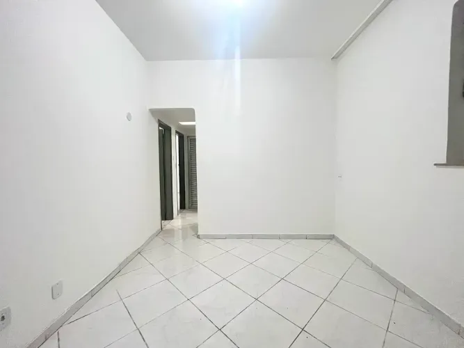 ÓTIMO 2 QUARTOS COM ÁREA DE SERV NA RUA RIACHUELO CORAÇÃO DO CENTRO APROVEITE!