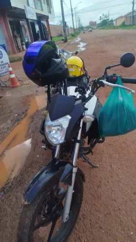 Dou minha moto de entrada e assume financiamento.