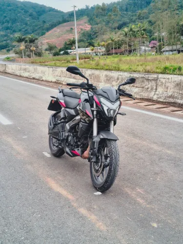 Moto Dominar NS200 único dono abaixo da Fipe
