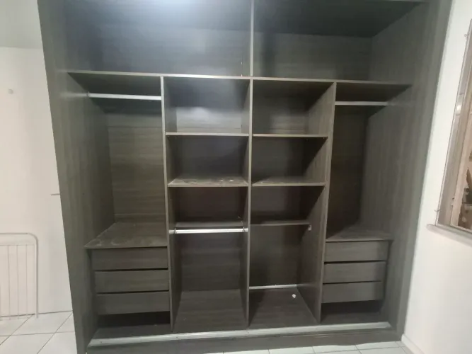 Vendo guarda roupa de casal