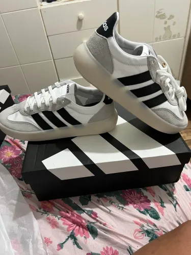 Tênis adidas 36