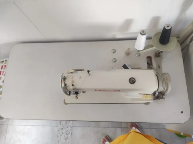 Máquina de costura 