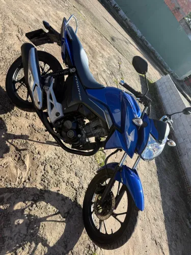 Titan 160