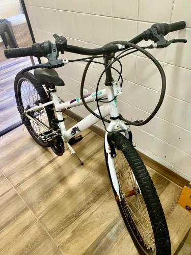 Bicicleta caloi Ceci aro 24 ótima!