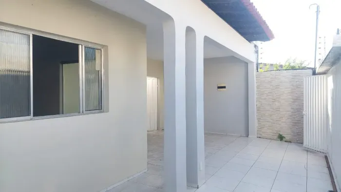 Cana no Mocambinho com 3 quartos sendo 2 suítes mais banheiro social financia