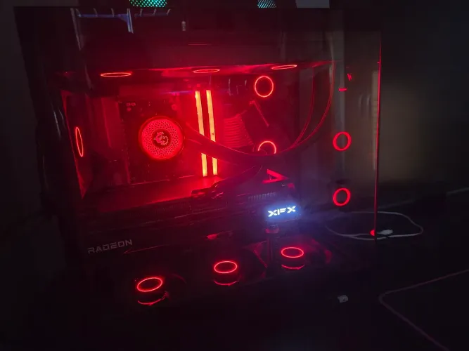 PC Gamer Alta performance 7800X3D 9070XT