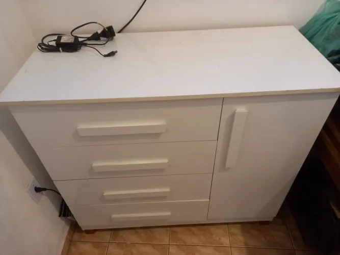 Comboda Grécia 4 Gavetas 1 Porta