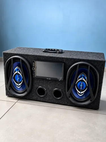 Caixa bob com central multimídia
