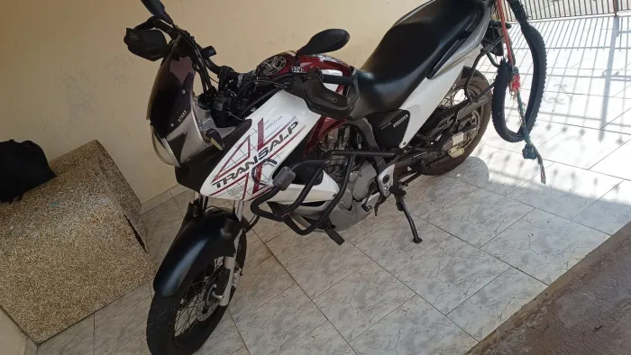 Transalp 700 cc trail ,baixo km