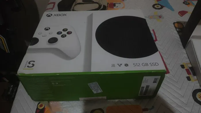 XBOX Séries S, 512 GB, 2 Controles, na Caixa