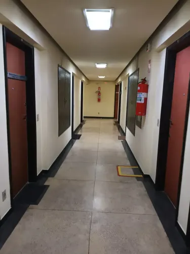 Òtima sala comercial Estrada da Cacuia, Ilha Governador com 1 vaga garagem