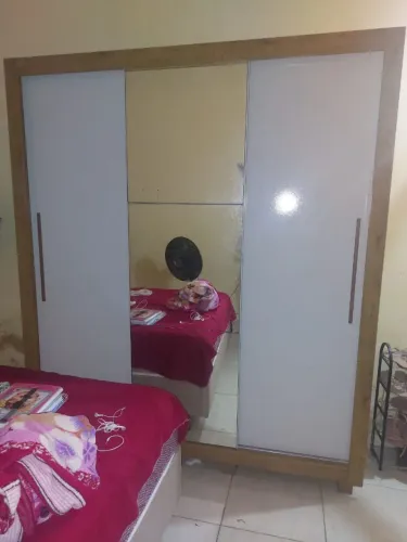 Vendo guarda-roupa