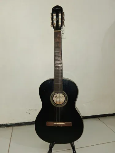Violão Giannini preto em bom estado