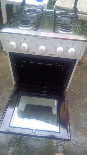 Vende-se fogão 4 bocas valor 350, valor a negociar 