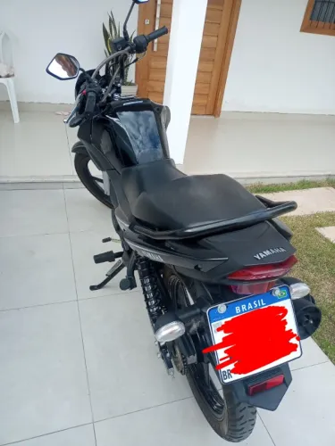 Vendo moto 2400km