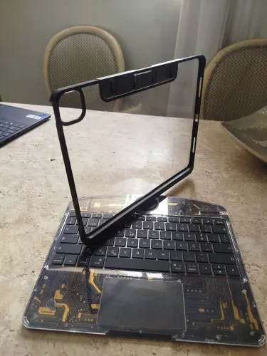 Teclado Bluetooth com Touchpad para iPad Pro 12,9" (Pouquíssimo Uso)