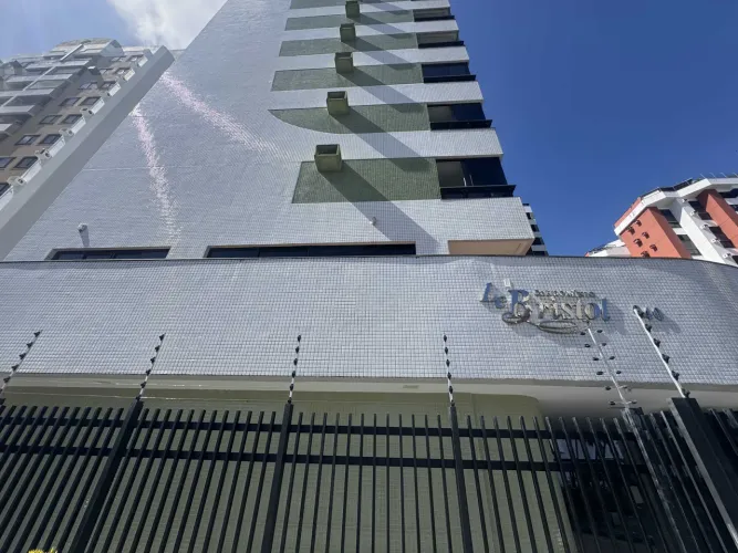 Condomínio Le Bistrol 160m2 ( em frente ao shopping jardins ) [17062]