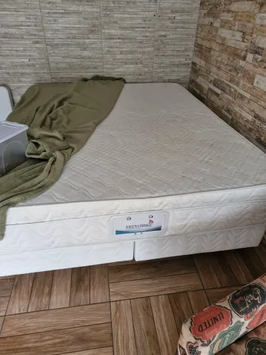 Cama queem magnética com massagem