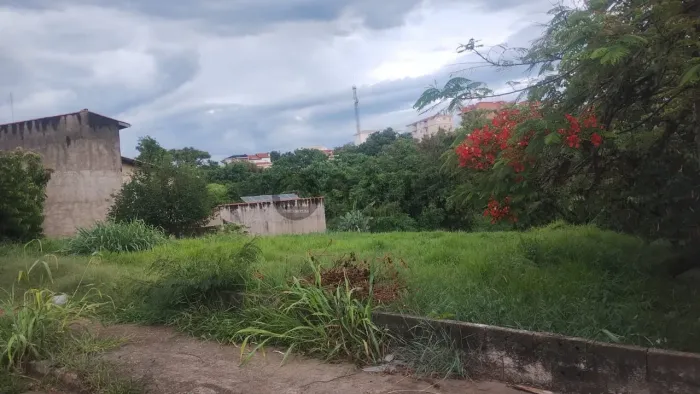 Terreno para locação em Sorocaba-SP, Jardim Simus: 1.800,00 m² de área!