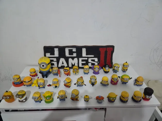 Vendo minha coleção de Bonecos dos Minions em perfeito estado de conservação. Sem repetido