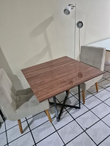Mesa de jantar ou reunião - multiuso - MDF cristalino