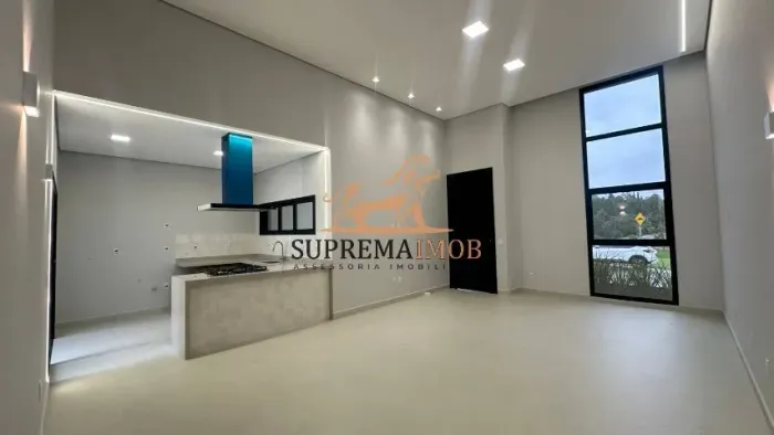 Casa térrea à venda 3 quartos sendo 1 suíte Condomínio Sunlake