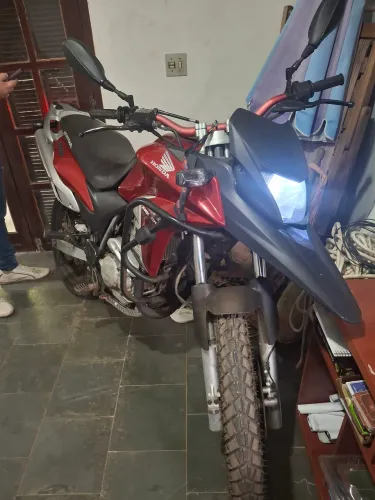 Vendo Xre 300 impecável, pintura tricoat