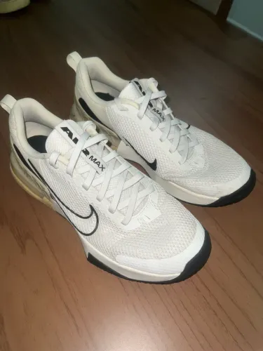 Nike air Max, pouco uso