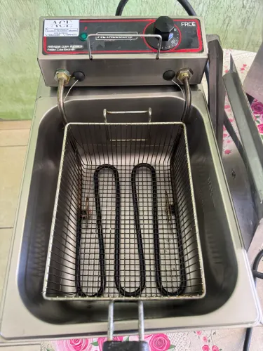 Fritadeira elétrica Cuba óleo 5 litros Metalcubas