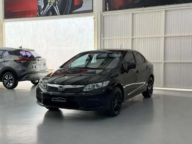 Honda Civic Sedan LXS 1.8/1.8 Flex 16V Aut. 4P 2014