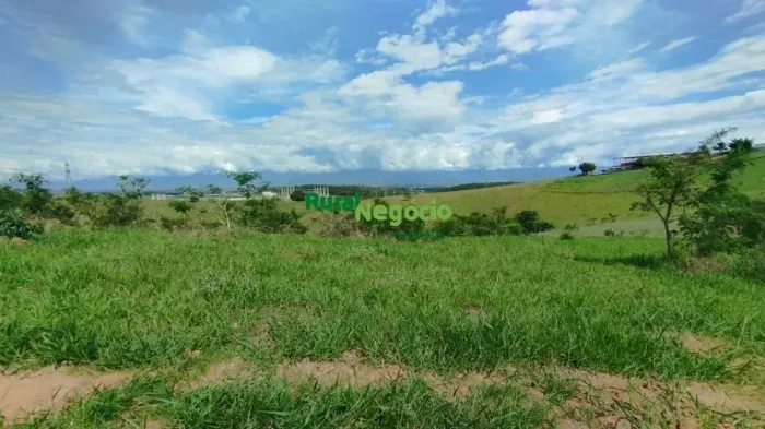 CHÁCARA SEM BENFEITORIAS COM 3.750 MTS NO QUATINGUA EM LORENA-SP