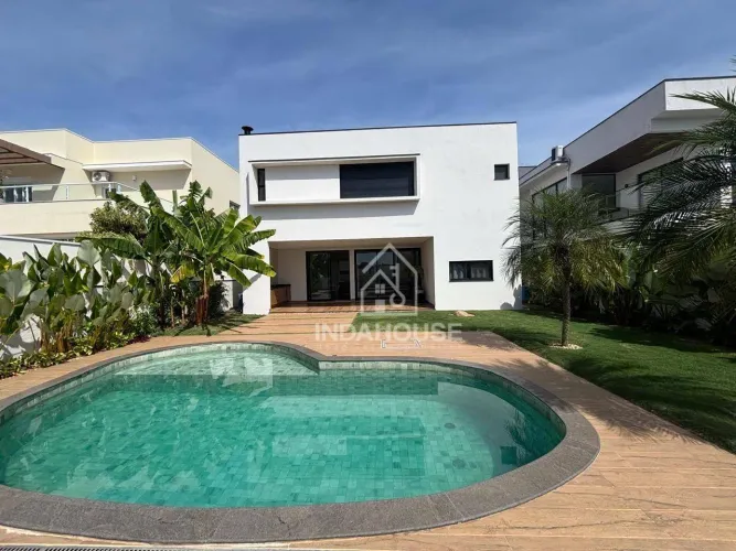 Casa à Venda no Helvetia Park com 4 suítes em Indaiatuba - SP