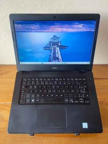 Notebook Dell i5 8ª Geração / UHD Graphics / 8GB RAM / 120GB SSD / Tela 14?