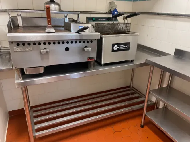 Mesa Inox 1,60x60x85 com prateleira gradeada