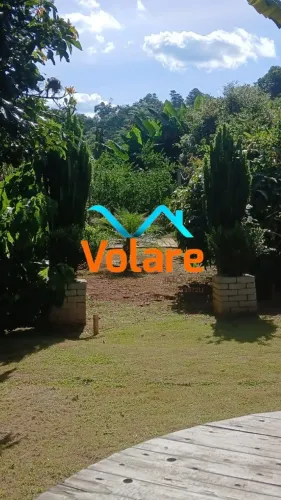 Chácara à venda em Cajamar-SP, bairro Vau Novo: 2 quartos, 3 banheiros, com 6 vagas de gar