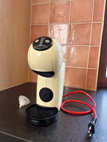 Cafeteira Dolce Gusto Genio S + cápsula inox reutilizável