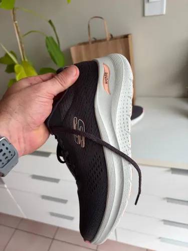 Tênis Skechers Zerado