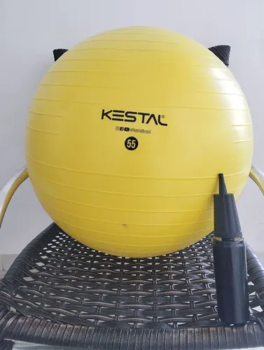 Bola suíça Kestal 55cm com bomba- Pouquíssimo usada!