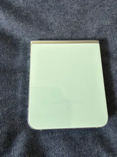 Samsung Galaxy Z Flip 5 - 512Gb - Aproveitamento de peças