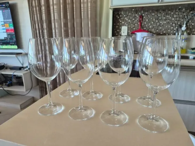 Taça de vinho - conjunto com 8 peças