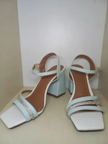 Sandália Salto Bloco n. 37