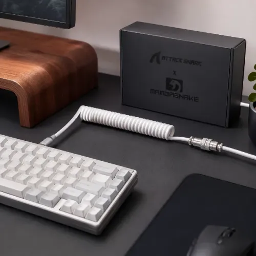 Cabo Coiled Attack Shark x Mambasnake Branco USB-A para USB-C com Conector Aviator