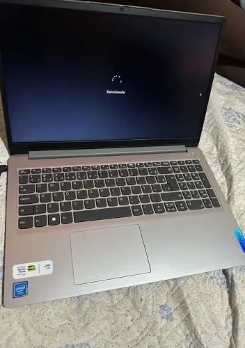 Notebook Lenovo poucos dias de uso