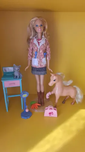 BONECA BARBIE VETERINÁRIA PET VET 2009