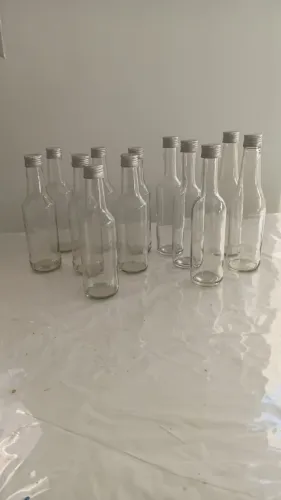 Jogo de 12 garrafas de vidro com tampa - de 220 a 300ml 