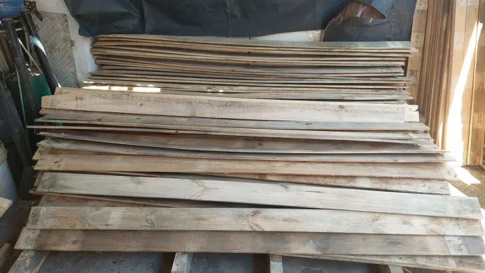 Folhas de madeira 10cm larg 1cm expessura 2mts comprimento pinus