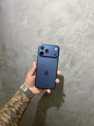 IPHONE 17 PRO MAX 256GB AZUL Seminovo
